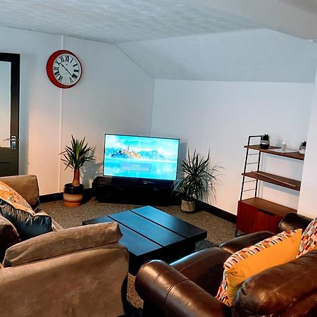 Gorgeous Town Center 3 Bedroom Self Contained Apartment For 1-5 People Harrogate Extérieur photo